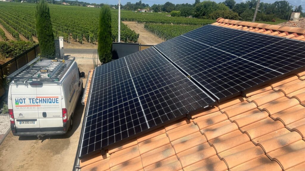 Hot Technique lors d'une intervention d'installation de panneaux photovoltaïques